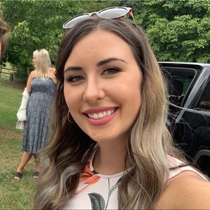 Meet your Posher, Leah